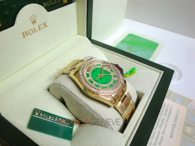 Rolex replica daydate ll SARU green dial diamond bezel orologio replica copia imitazione - immagine 4