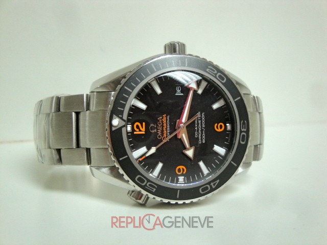Omega replica seamaster Planet Ocean co-axial acciaio black dial orologio replica