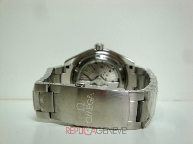 Omega replica seamaster Planet Ocean co-axial acciaio black dial orologio replica - immagine 4