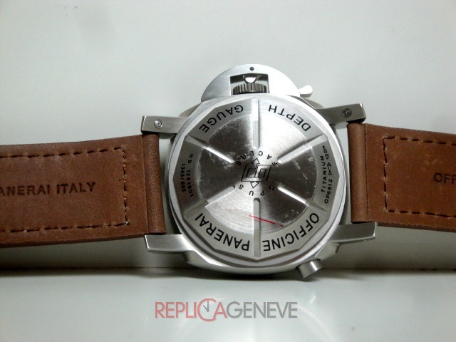 Officine Panerai replica luminor submersible acciaio depthe gauge leather - immagine 5