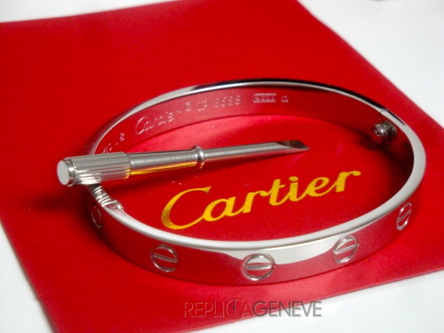 Cartier replica gioielli bracciale love oro bianco imitazione copia perfetta - immagine 12