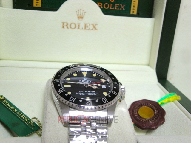 Rolex replica GMT master II vintage plexy 1675 black blezel jubilèè orologio replica imitazione - immagine 5