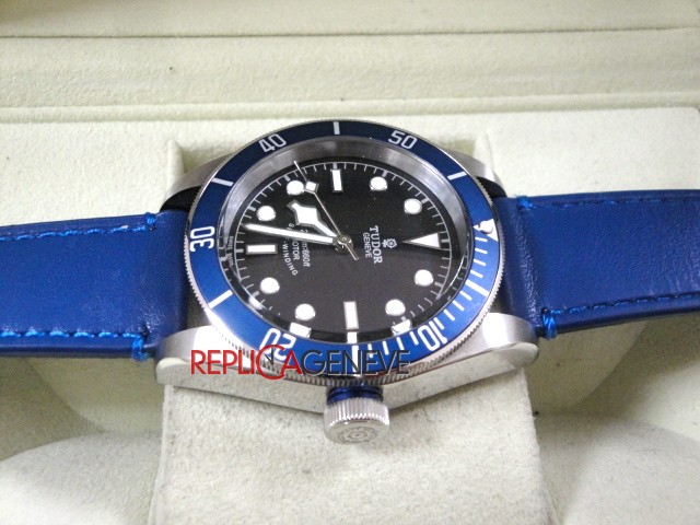 Tudor replica pelagos selfwinding strip leather blue orologio replica copia imitazione - immagine 5