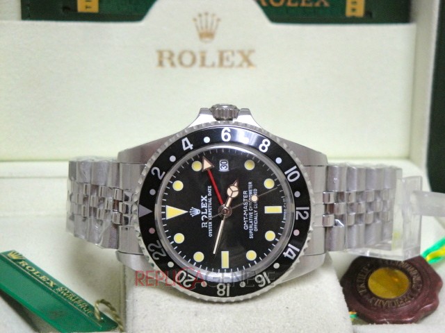 Rolex replica GMT master II vintage plexy 1675 black blezel jubilèè orologio replica imitazione - immagine 4
