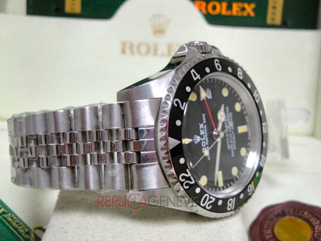 Rolex replica GMT master II vintage plexy 1675 black blezel jubilèè orologio replica imitazione - immagine 8