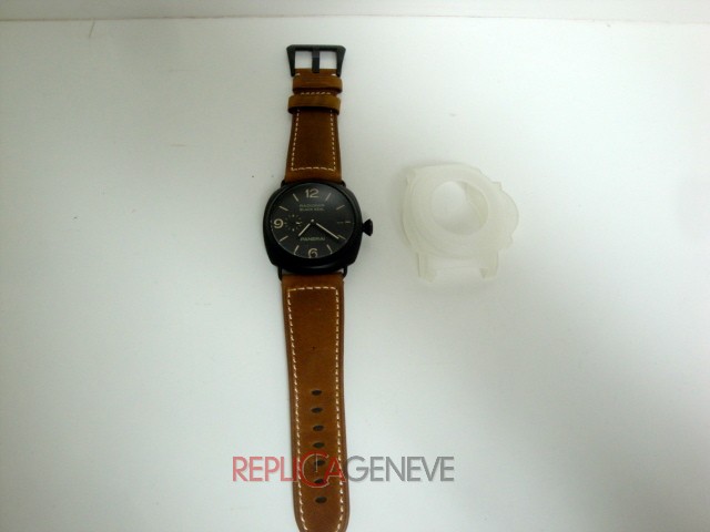 Officine Panerai replica radiomir black seal pro-hunter pvd leather orologio replica imitazione - immagine 3