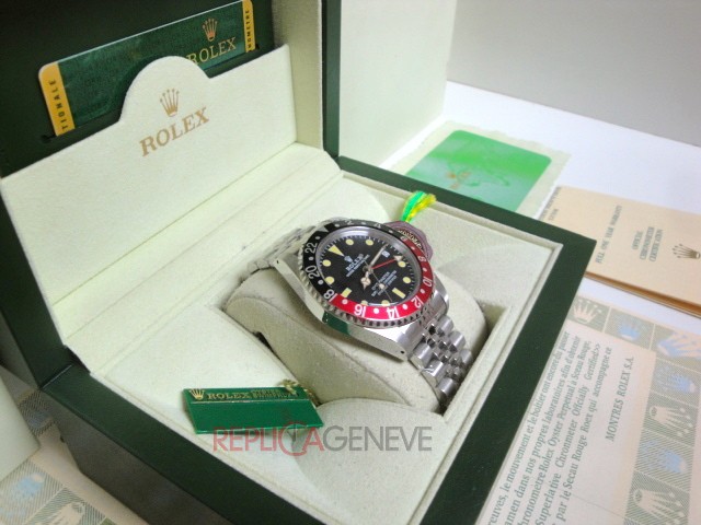 Rolex replica GMT master II vintage plexy 1675 rosso nero jubilèè orologio replica imitazione - immagine 2