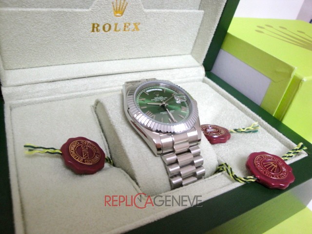Rolex replica day-date ll 228239 olive dial orologio replica - immagine 6