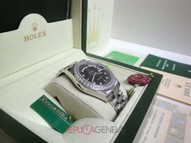 Rolex replica daydate ll white gold black dial diamond bezel president orologio replica copia imitazione - immagine 4