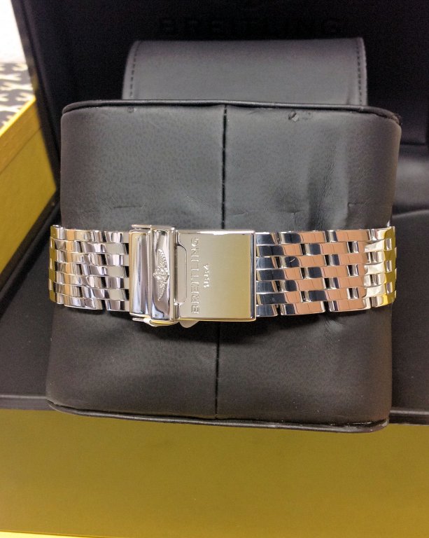 Breitling replica Navitimer 01 Black Dial AB0120 - immagine 5