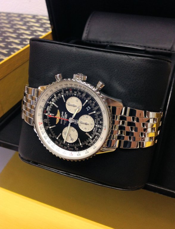 Breitling replica Navitimer 01 Black Dial AB0120 - immagine 2