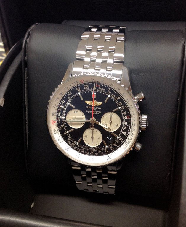 Breitling replica Navitimer 01 Black Dial AB0120 - immagine 3