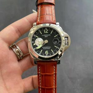 Panerai replica luminor GMT PAM 0881