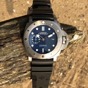 Panerai replica PAM 692 Luminor Submersible BMG-Tech Blue
