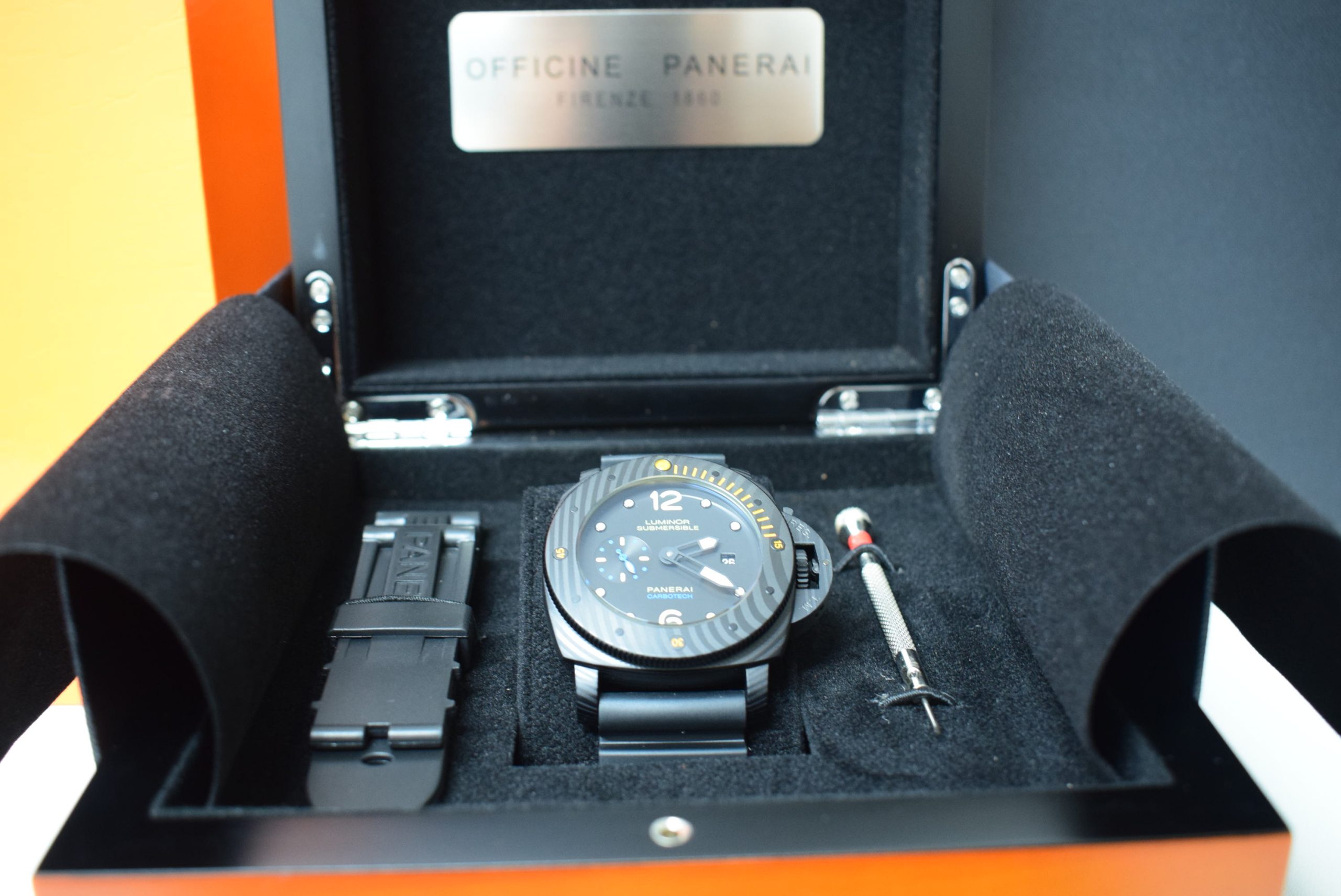 Officine Panerai replica luminor submersible carbotech pro-hunter pvd rubber-b - immagine 2