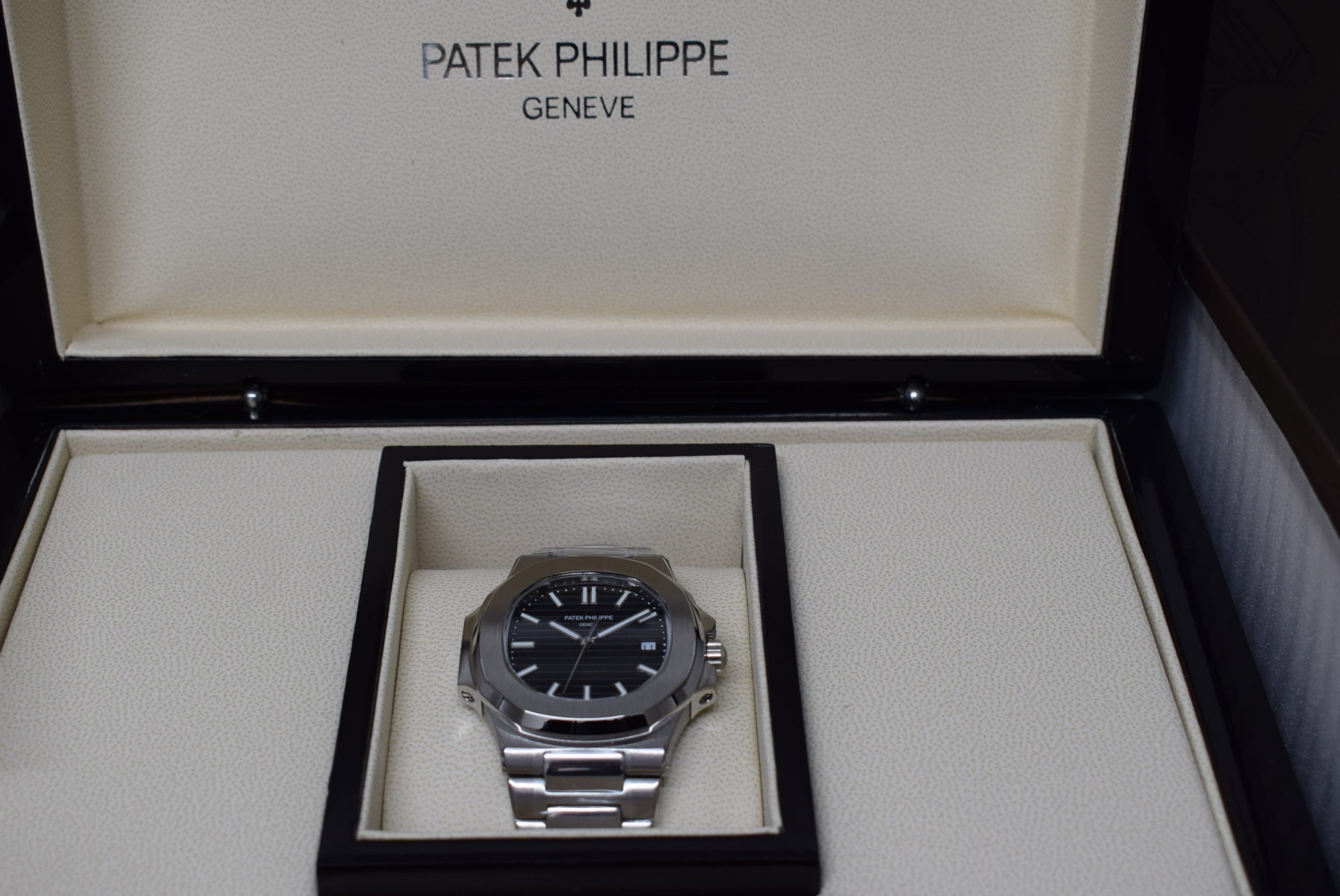 Patek Philippe nautilus 5711 black dial skeletron orologio replica imitazione copia - immagine 2