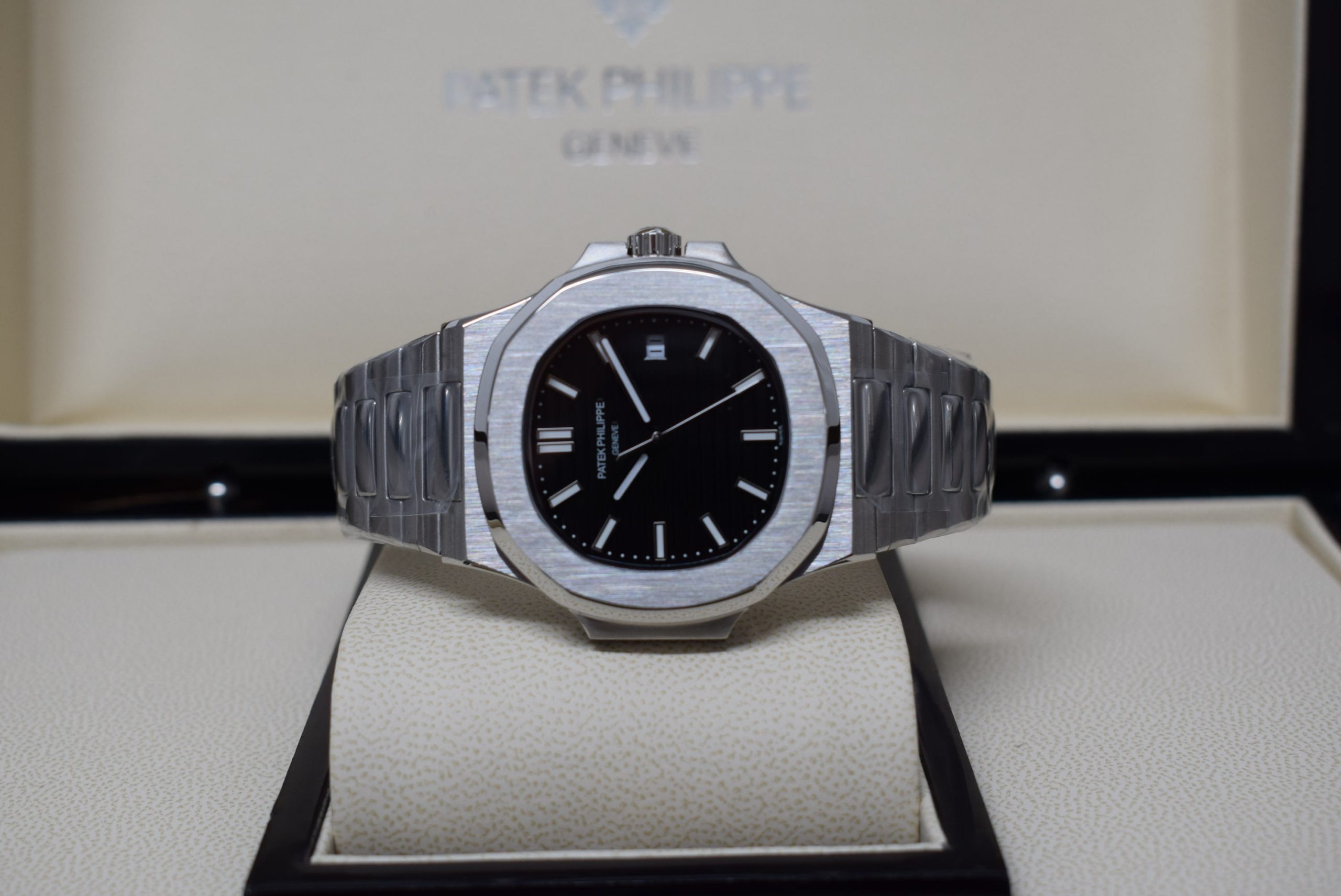 Patek Philippe nautilus 5711 black dial skeletron orologio replica imitazione copia - immagine 5
