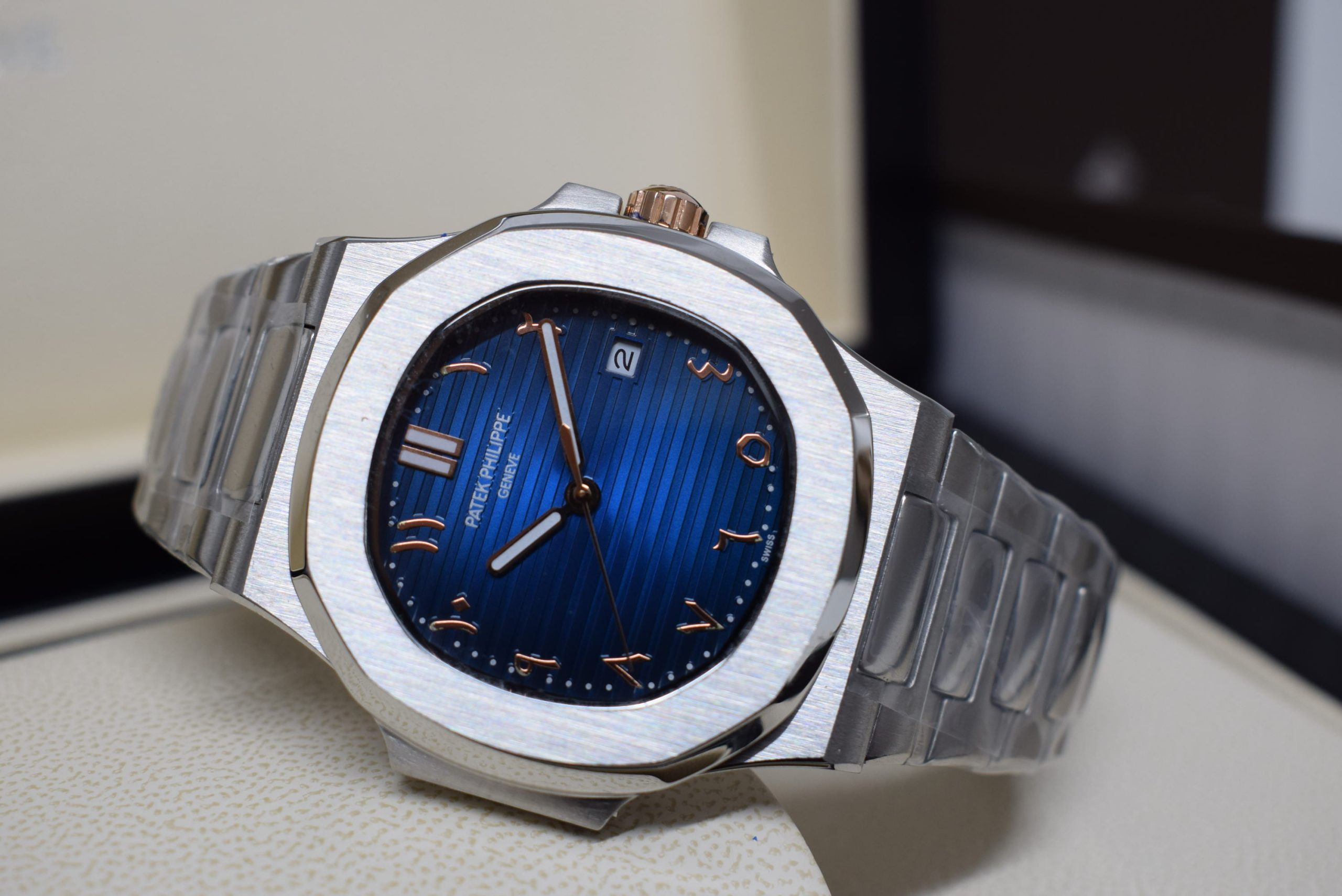 Patek Philippe replica nautilus 5711 blue arabic dial - immagine 5