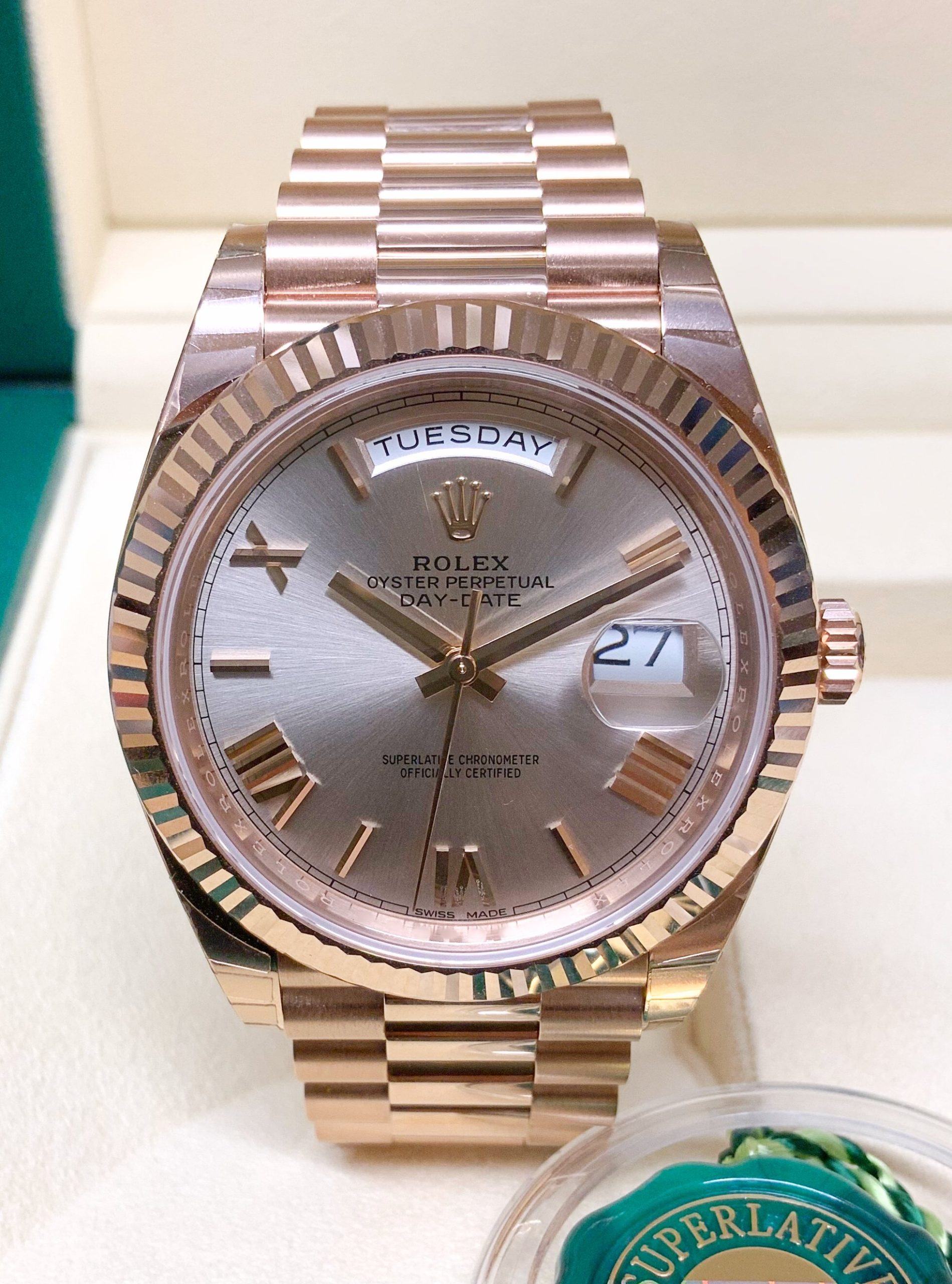 Rolex replica Day-Date II 40 228235 rose gold sandust dial