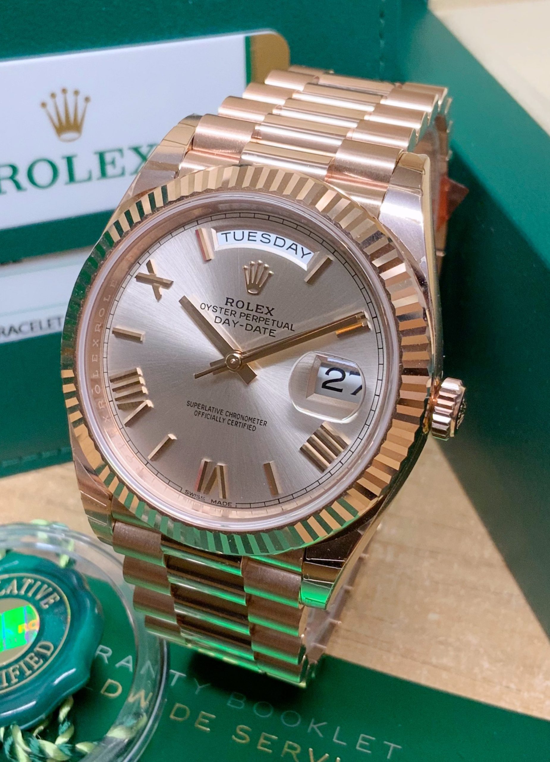 Rolex replica Day-Date II 40 228235 rose gold sandust dial - immagine 8