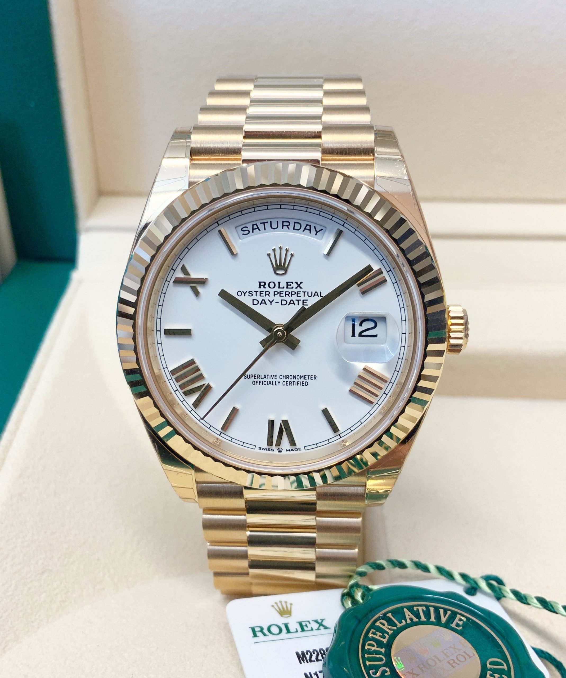 Rolex replica Day-Date II 40 228238 Yellow Gold white dial