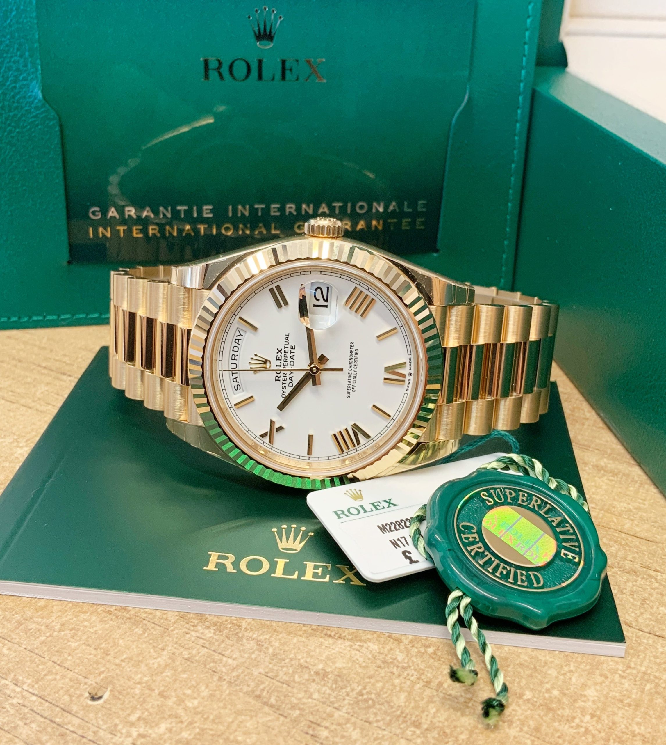 Rolex replica Day-Date II 40 228238 Yellow Gold white dial - immagine 7