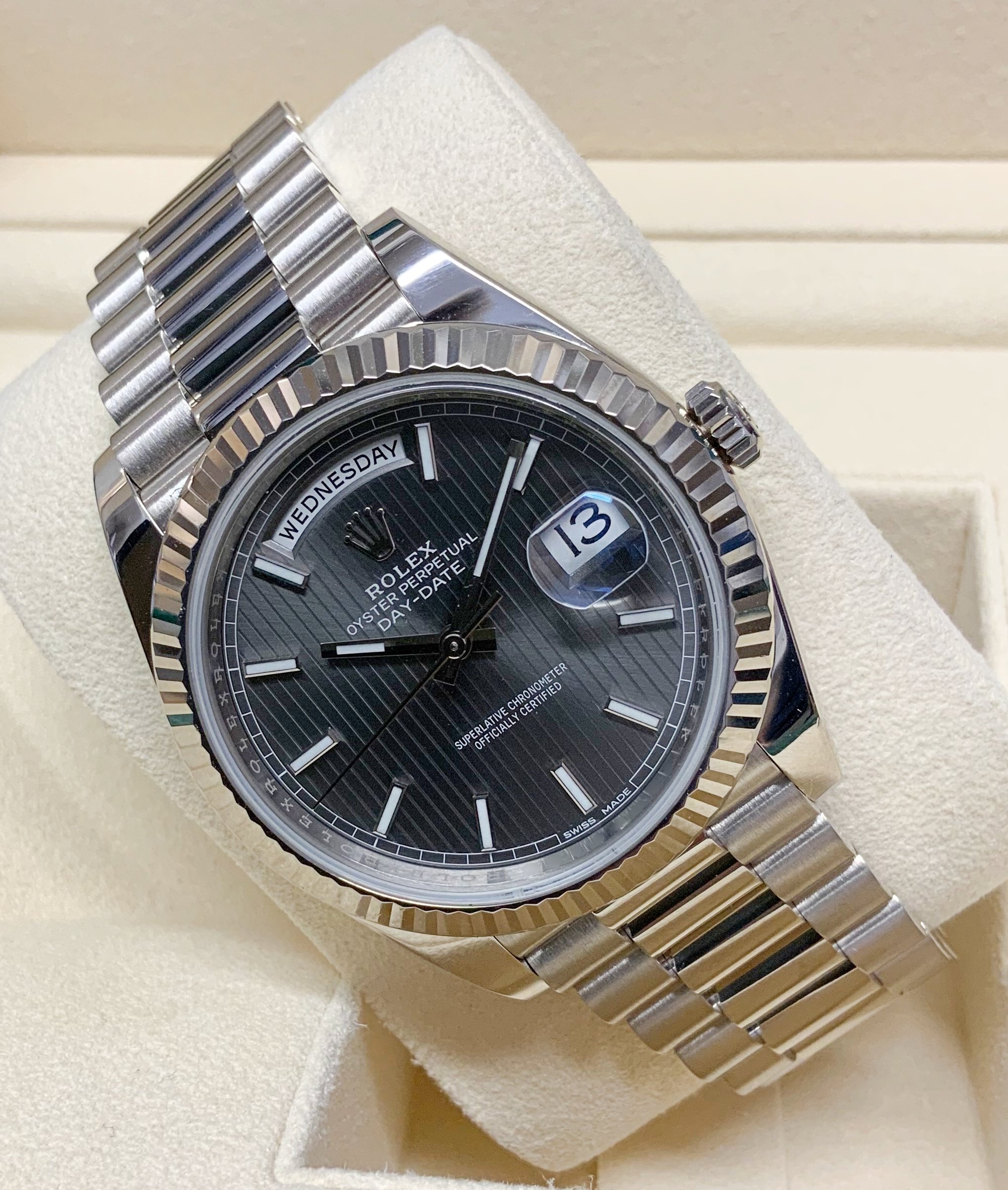 Rolex replica Day-Date II linear dial 40 228239 white gold - immagine 5