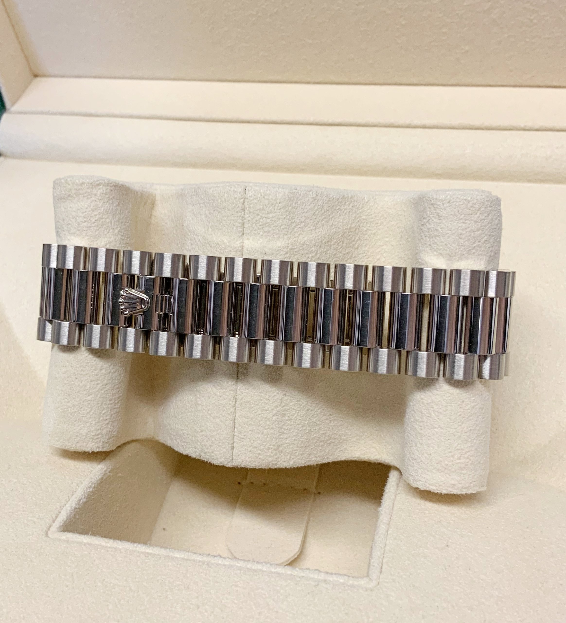 Rolex replica Day-Date II linear dial 40 228239 white gold - immagine 6