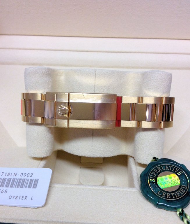 Rolex replica GMT Master II yellow gold 116718LN green dial - immagine 3