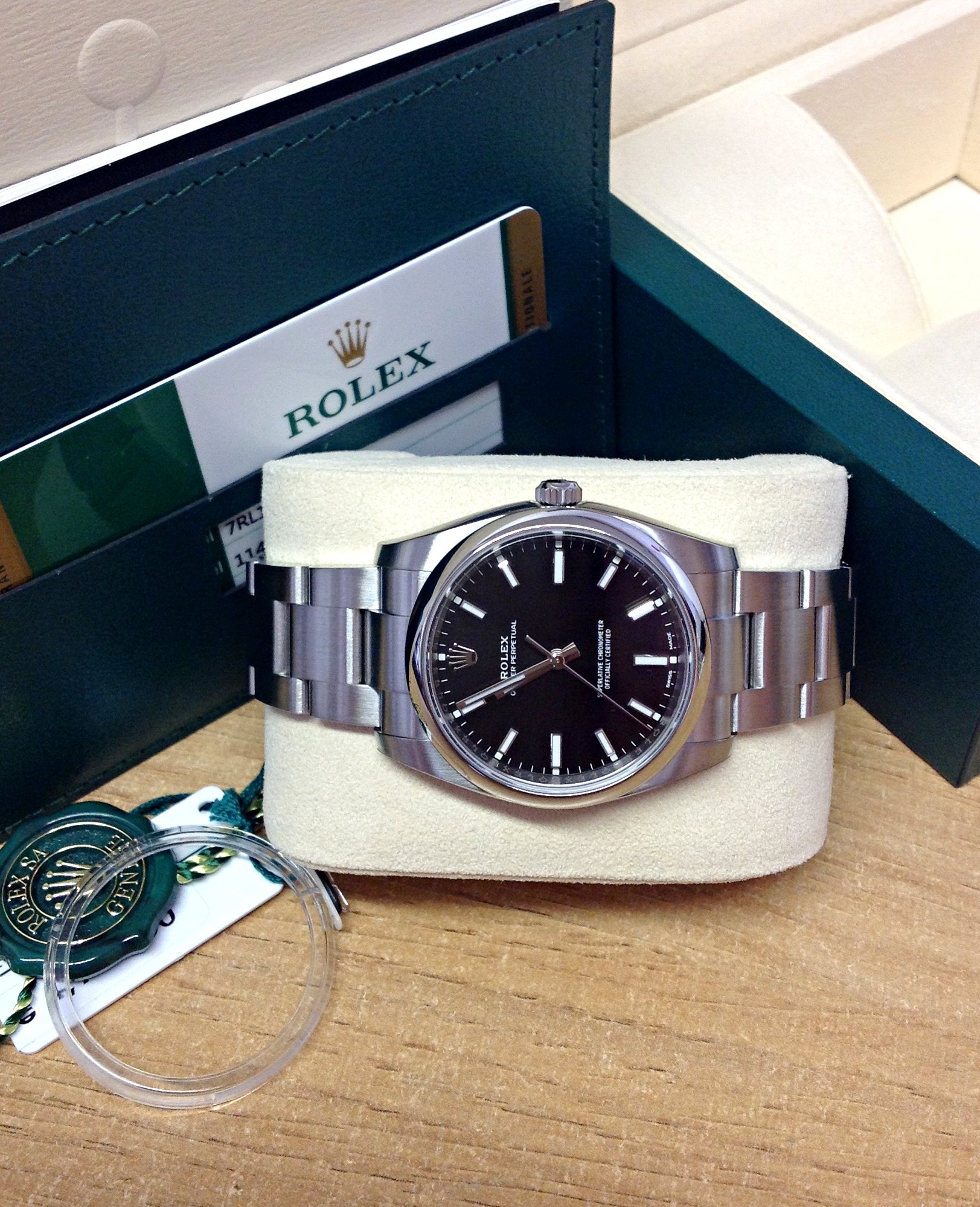 Rolex replica Oyster Perpetual 114200 Black Dial - immagine 4