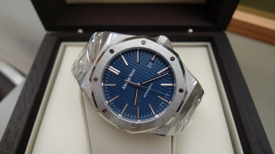 Audemars Piguet replica royal oak 15400st jumbo blue dial acciaio big size 41mm orologio replica imitazione - immagine 2