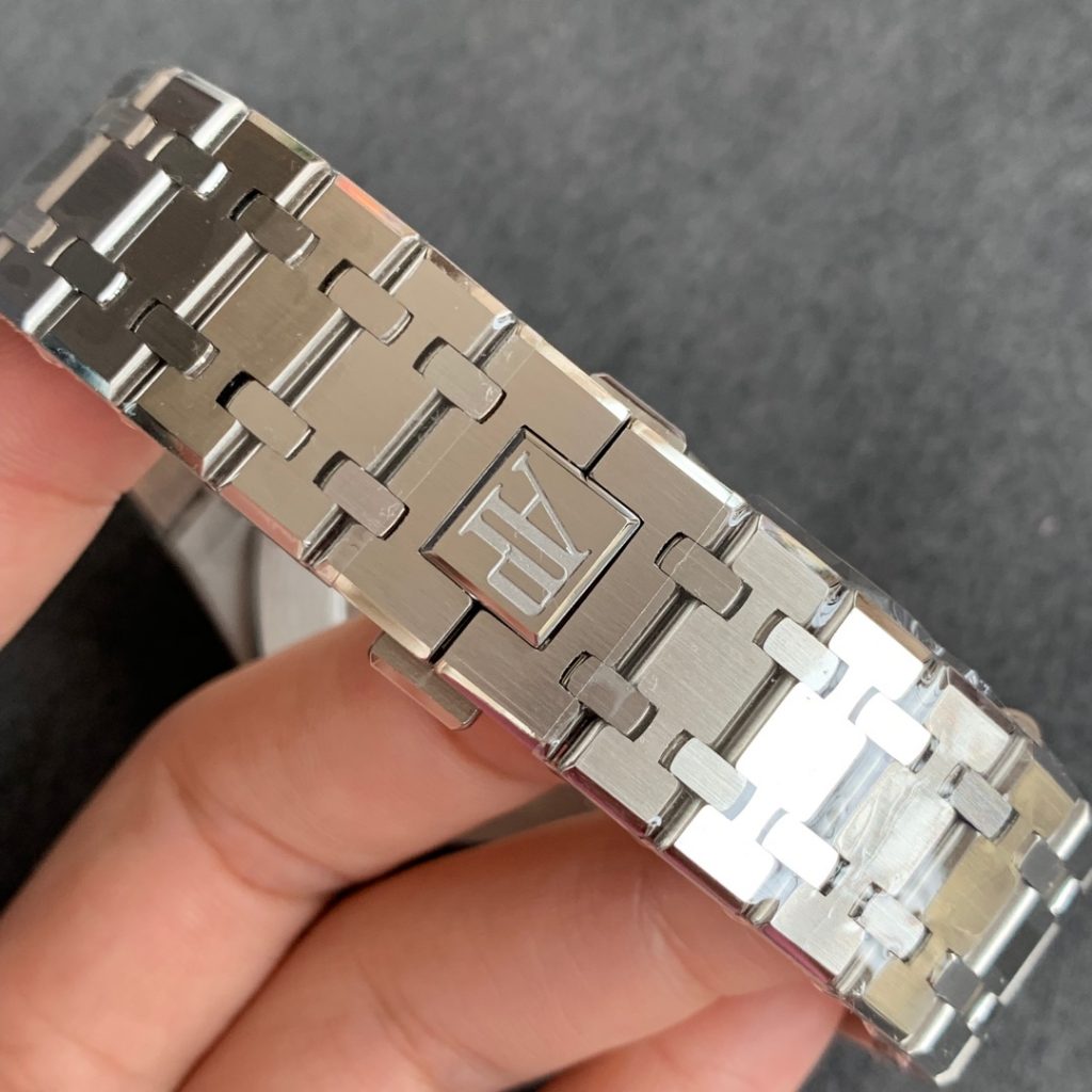 Audemars Piguet replica royal oak 15400 ST jumbo blue dial clone movement - immagine 6