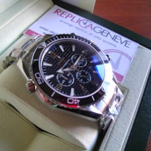 Omega replica speedmaster co-axial planet ocean 007 edition orologio replica imitazione