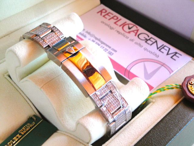 Rolex replica GMT master II SARU full diamond brillantine rosso blue orologio replica - immagine 6