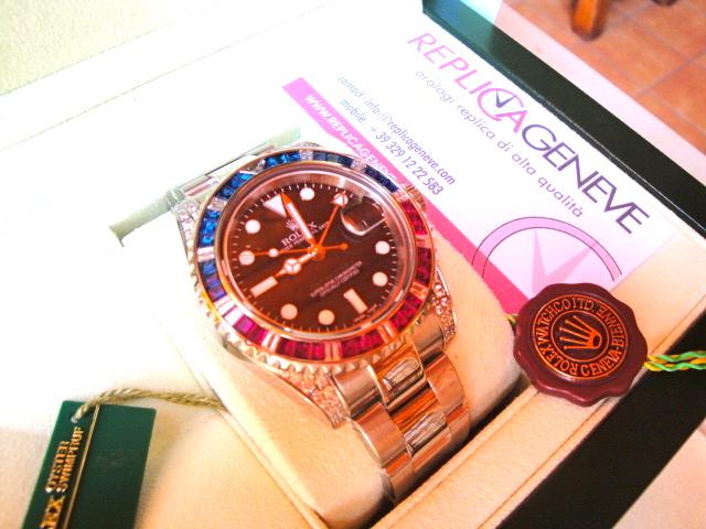 Rolex replica GMT master II SARU diamond brillantine rosso blue orologio replica - immagine 6