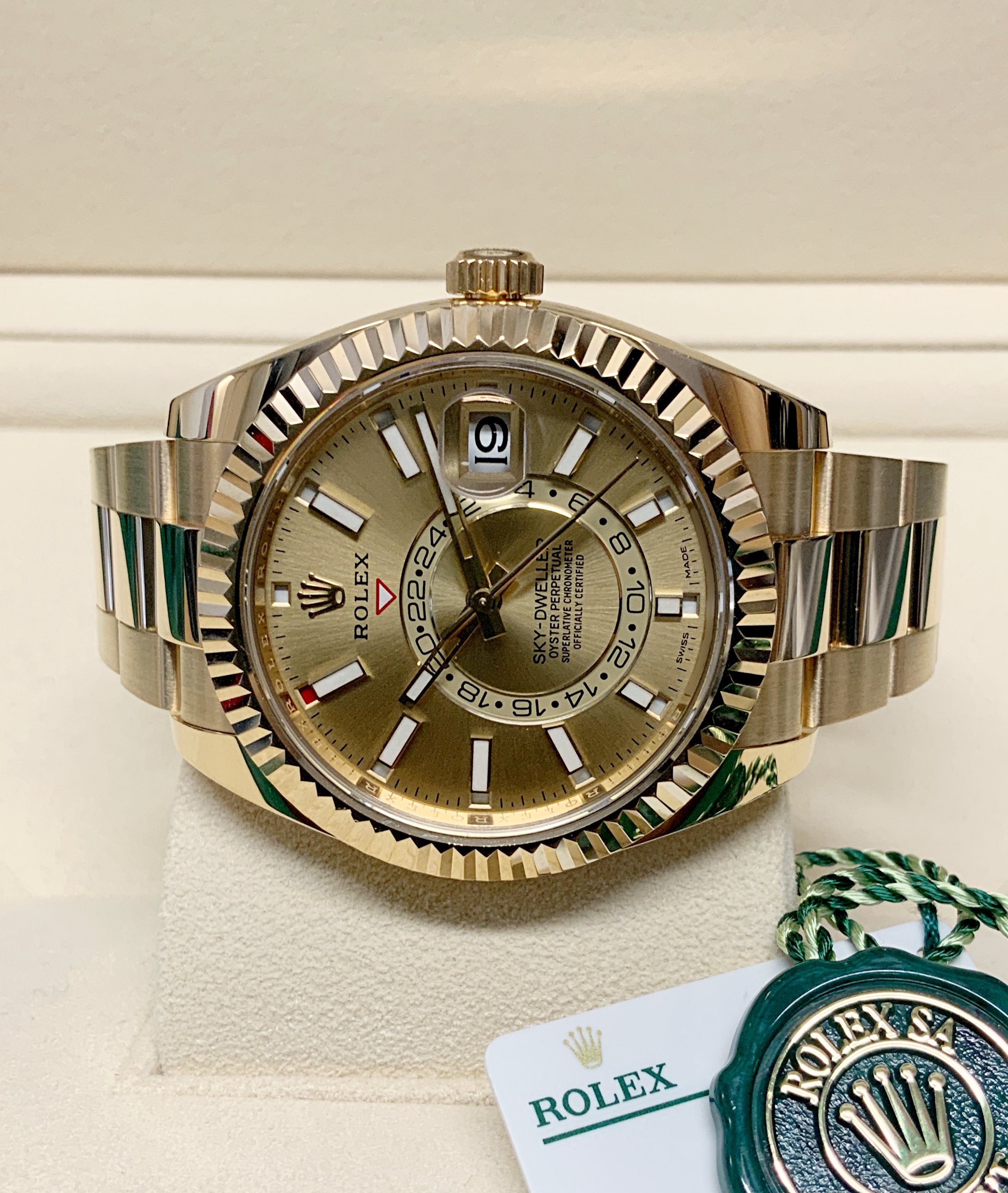 Rolex replica Sky-Dweller 326938 Yellow Gold - immagine 4